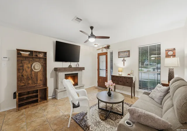5th image of 2909 Ashwood Rd, Schertz, TX 78108 | MLS# 1963071