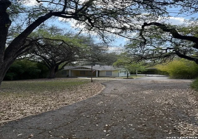 Photo 3 of Single family home for sale at 248 Fox Hall Ln, San Antonio, TX 78213 | MLS# 1963218 | Listing updated on 2026-05-21