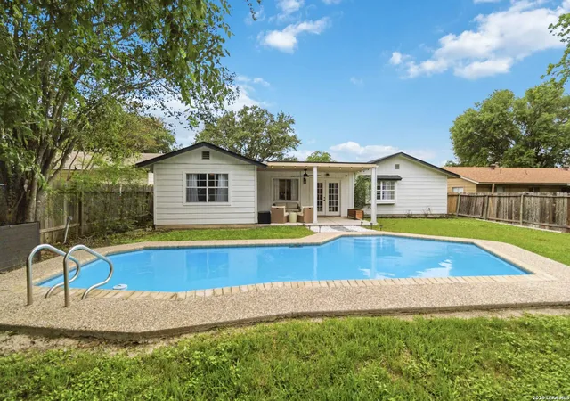 Photo 2 of Sale Pending at 1734 Timber Oak St, San Antonio, TX 78232 | MLS# 1963255 | Listing updated on 2026-08-11