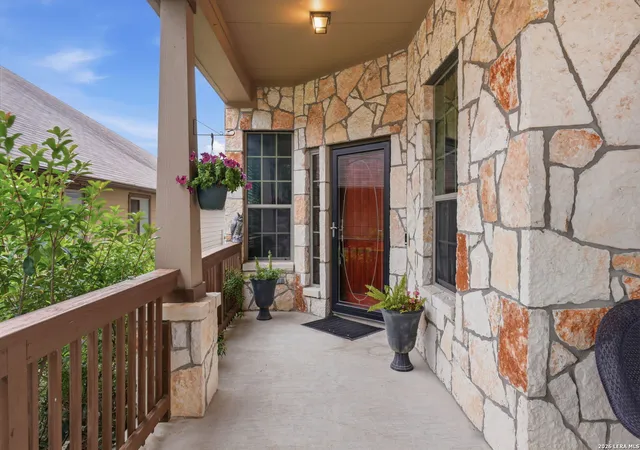 Photo 3 of Sale Pending at 516 Brk Shadow, Cibolo, TX 78108 | MLS# 1963317 | Listing updated on 2026-05-16