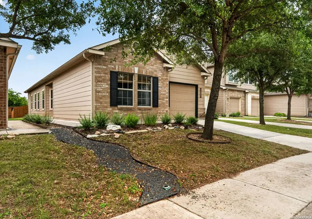 Photo 3 of Sale Pending at 27106 Villa Toscana, San Antonio, TX 78260 | MLS# 1963327 | Listing updated on 2026-05-14