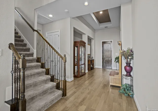 Photo 4 of Single family home for sale at 6914 Hallie Hill, Schertz, TX 78154 | MLS# 1963335 | Listing updated on 2026-09-14