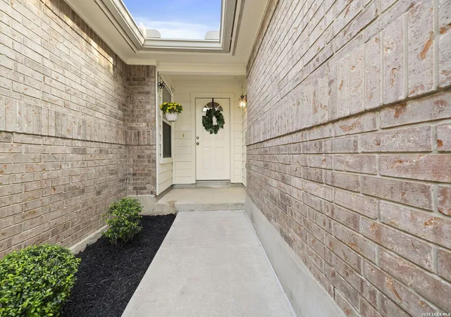 Homes for sale in San Antonio, TX | 9414 Lucky Draw, San Antonio, TX 78250 | MLS# 1963336