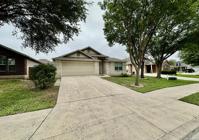 Homes for sale in Schertz, TX | 3304 Whisper Blf, Schertz, TX 78108 | MLS# 1963338