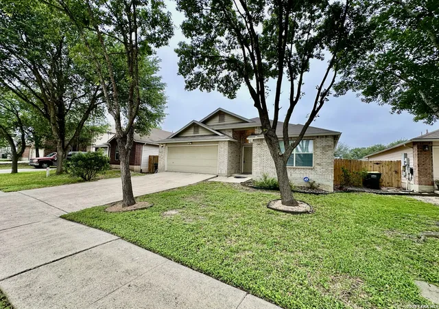 Homes for sale in Schertz, TX | 3304 Whisper Blf, Schertz, TX 78108 | MLS# 1963338