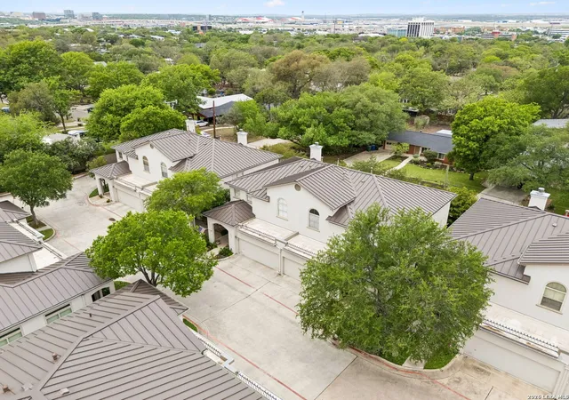 2nd image of 8127 N New Braunfels, San Antonio, TX 78209
