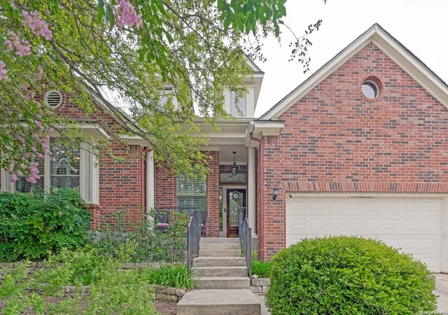 3rd image of 25010 Kiowa Crk, San Antonio, TX 78255 | MLS# 1963395