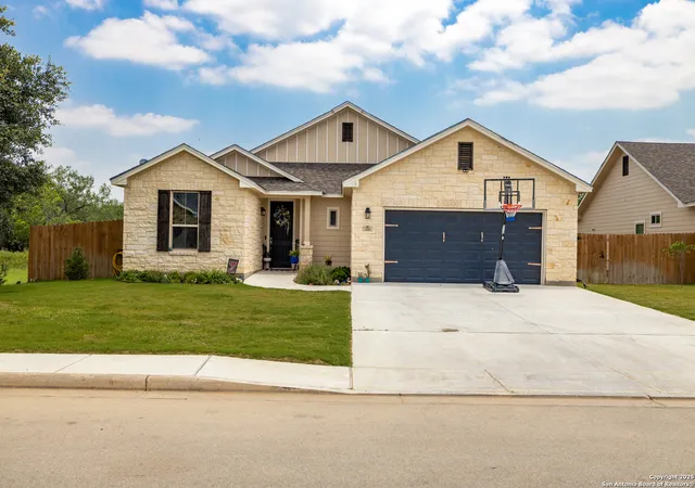 Photo 1 of Sale Pending at 218 Iron Gate, Pleasanton, TX 78064 | MLS# 1963410 | Listing updated on 2026-05-02