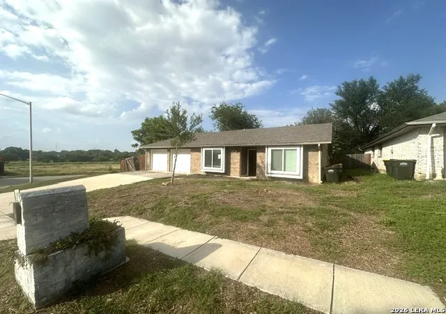 2nd image of 5022 Crestwood Dr, Schertz, TX 78108 | MLS# 1963412