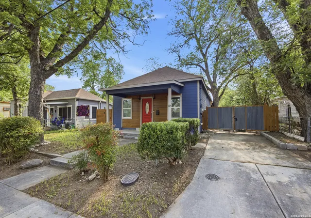 3rd image of 321 Regent, San Antonio, TX 78204 | MLS# 1963416