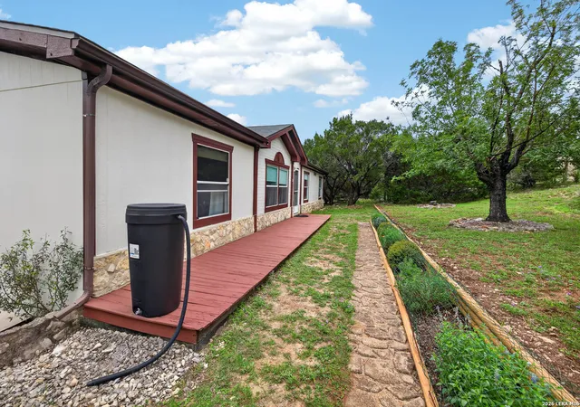 2nd image of 136 Jeanette, Canyon Lake, TX 78133 | MLS# 1963455