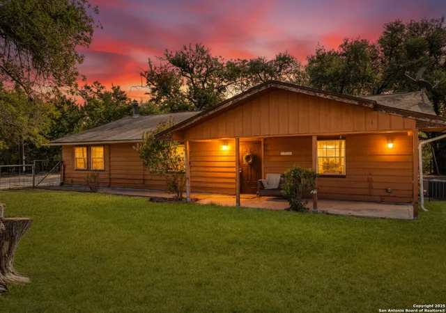 Photo 2 of Single family home for sale at 2019 North Park, Canyon Lake, TX 78133 | MLS# 1963513 | Listing updated on 2026-05-03
