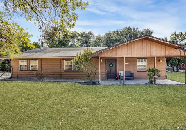 Photo 2 of Single family home for sale at 2019 North Park, Canyon Lake, TX 78133 | MLS# 1963513 | Listing updated on 2026-05-03