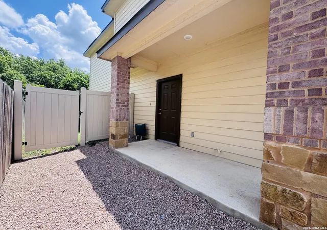 2nd image of 1133/1135 Renee, Seguin, TX 78155 | MLS# 1963547