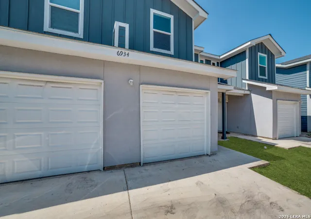 Photo 3 of Multi family home for sale at 6934 Crestway Rd, San Antonio, TX 78239 | MLS# 1963655 | Listing updated on 2026-09-01