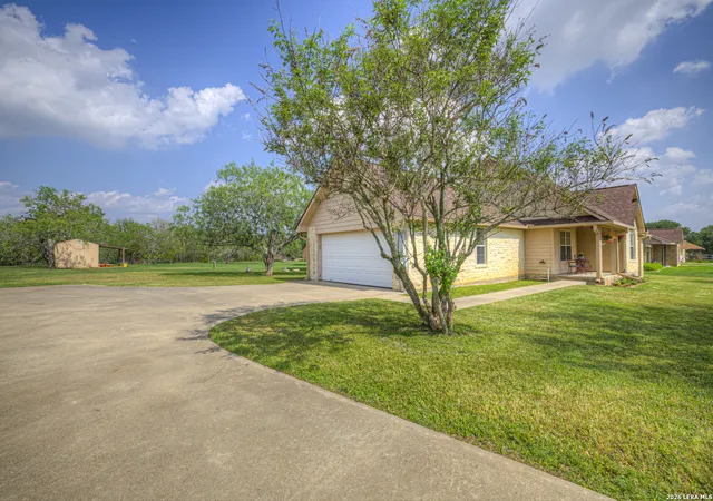 Homes for sale in Gonzales, TX | 175 Creekwood Dr, Gonzales, TX 78629 | MLS# 1963704