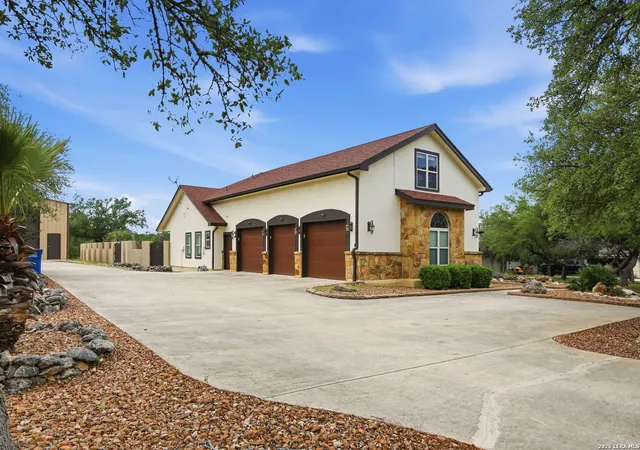 Photo 3 of Single family home for sale at 282 Lantana Cerro, Spring Branch, TX 78070 | MLS# 1963738 | Listing updated on 2026-09-14
