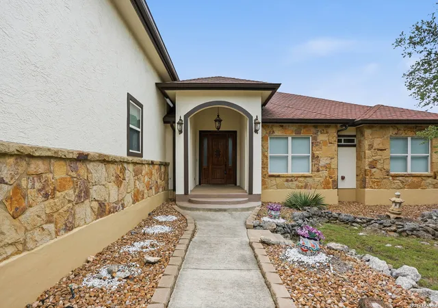 Photo 4 of Single family home for sale at 282 Lantana Cerro, Spring Branch, TX 78070 | MLS# 1963738 | Listing updated on 2026-09-14