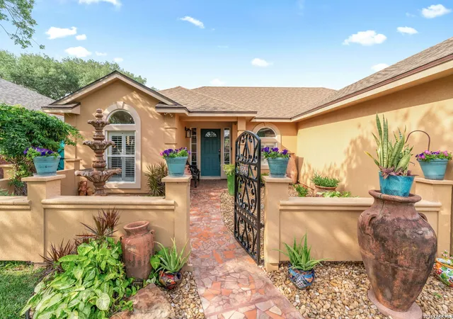 Photo 3 of Single family home for sale at 3226 Mendocino Dr, Corpus Christi, TX 78414 | MLS# 1963760 | Listing updated on 2026-05-11