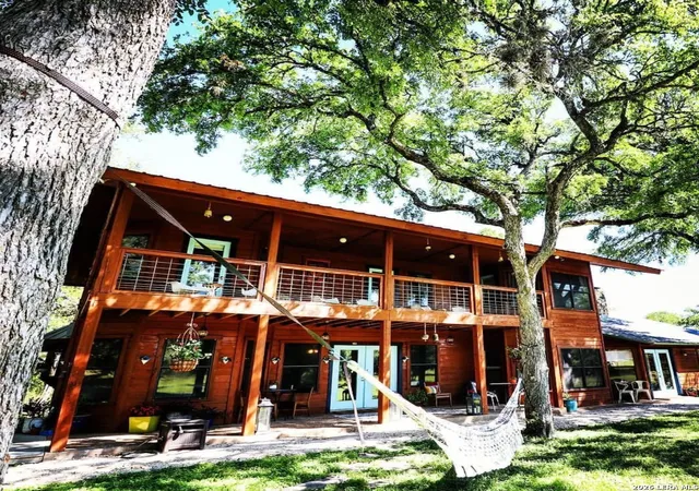 Photo 1 of Sale Pending at 810 Oakwood, San Marcos, TX 78666 | MLS# 1963789 | Listing updated on 2026-09-16
