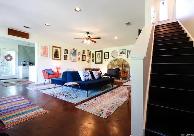 Photo 4 of Sale Pending at 810 Oakwood, San Marcos, TX 78666 | MLS# 1963789 | Listing updated on 2026-09-16