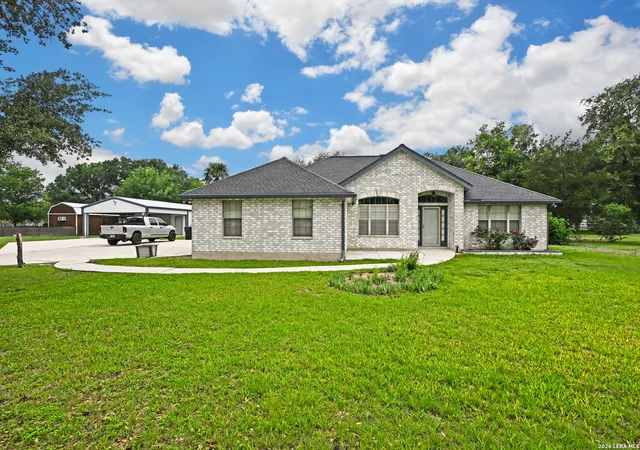 Photo 1 of Single family home for sale at 125 Red Oak Trl, Marion, TX 78124 | MLS# 1963842 | Listing updated on 2026-09-06