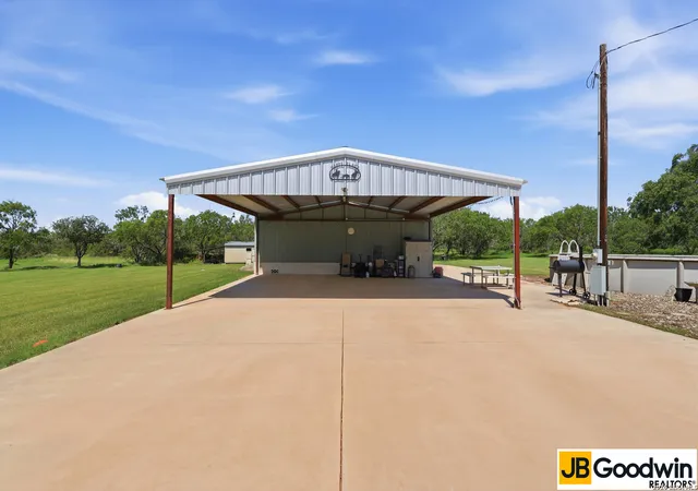 3rd image of 152 E County Road 304, Jourdanton, TX 78026 | MLS# 1963856