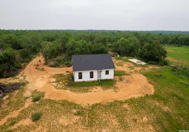Homes for sale in Somerset, TX | 20922 Kinney Rd, Somerset, TX 78069 | MLS# 1963864