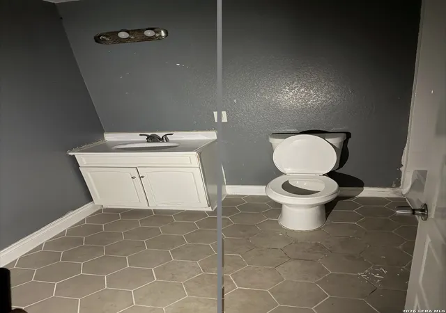 Photo 3 of Single family home for sale at 910 Lamar St, San Antonio, TX 78202 | MLS# 1963916 | Listing updated on 2026-08-22