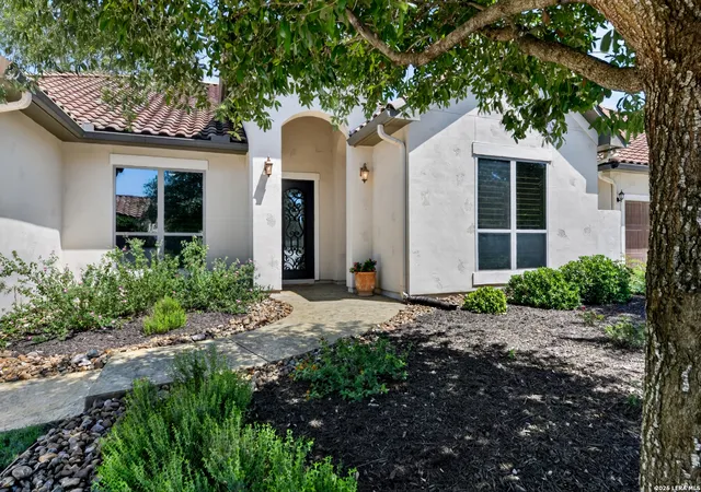 Photo 3 of Sale Pending at 615 Geddington, Shavano Park, TX 78249 | MLS# 1963952 | Listing updated on 2026-05-17