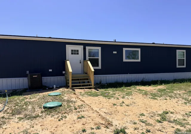 Photo 4 of Single family home for sale at 128 Gembel Trail, San Antonio, TX 78264 | MLS# 1963989 | Listing updated on 2026-05-16