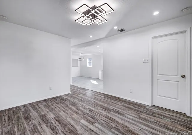 Photo 4 of Sale Pending at 1112 Gladstone, San Antonio, TX 78225 | MLS# 1964013 | Listing updated on 2026-08-13