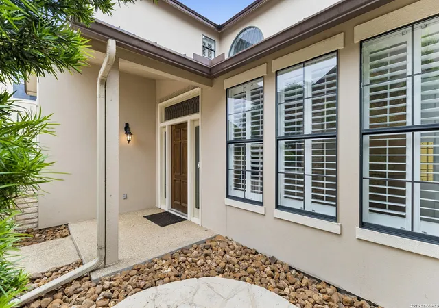 Photo 3 of Single family home for sale at 514 Oakland Hills Ln, Kerrville, TX 78028 | MLS# 1964019 | Listing updated on 2026-08-19
