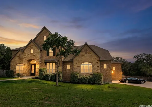 Photo 4 of Single family home for sale at 852 Hampton Oaks, New Braunfels, TX 78132 | MLS# 1964085 | Listing updated on 2026-08-18