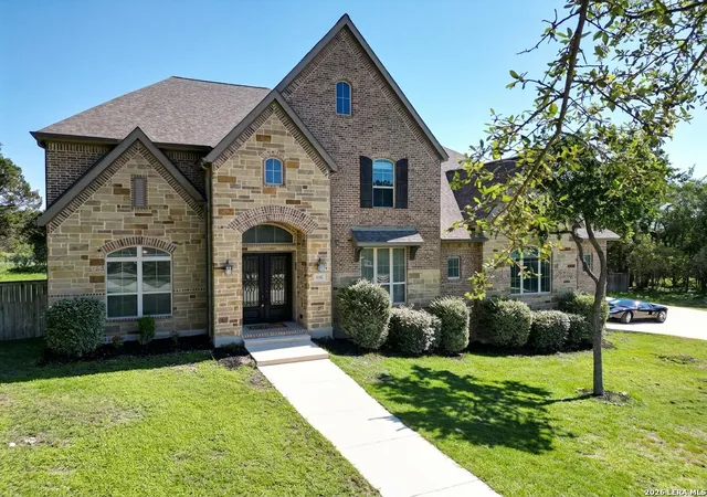 Photo 2 of Single family home for sale at 852 Hampton Oaks, New Braunfels, TX 78132 | MLS# 1964085 | Listing updated on 2026-08-18