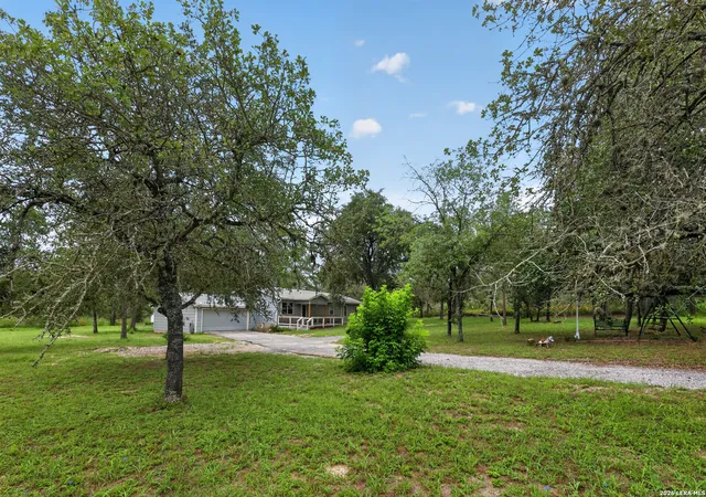 Photo 3 of Sale Pending at 22710 Petwood Dr, San Antonio, TX 78264 | MLS# 1964135 | Listing updated on 2026-08-17
