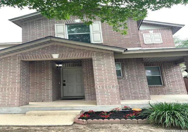 Photo 3 of Single family home for sale at 2242 Beacon Crk, San Antonio, TX 78213 | MLS# 1964154 | Listing updated on 2026-06-06