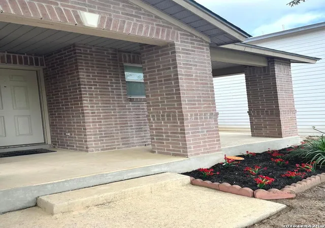 Photo 4 of Single family home for sale at 2242 Beacon Crk, San Antonio, TX 78213 | MLS# 1964154 | Listing updated on 2026-06-06