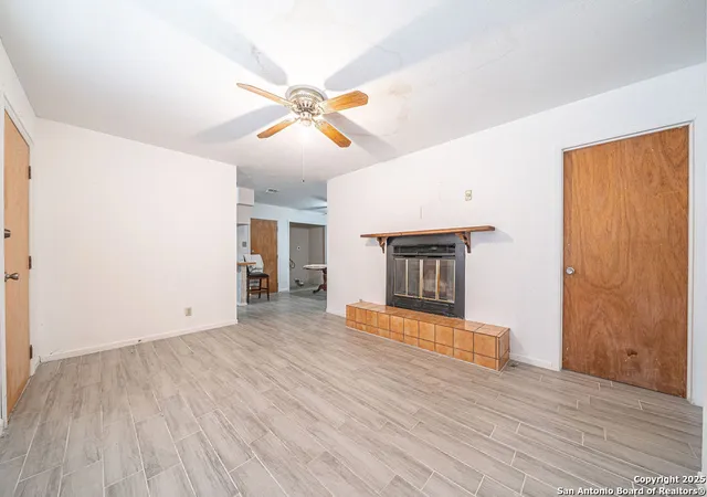 Photo 4 of Single family home for sale at 371 Lake Country, Lakehills, TX 78063 | MLS# 1964263 | Listing updated on 2026-08-05
