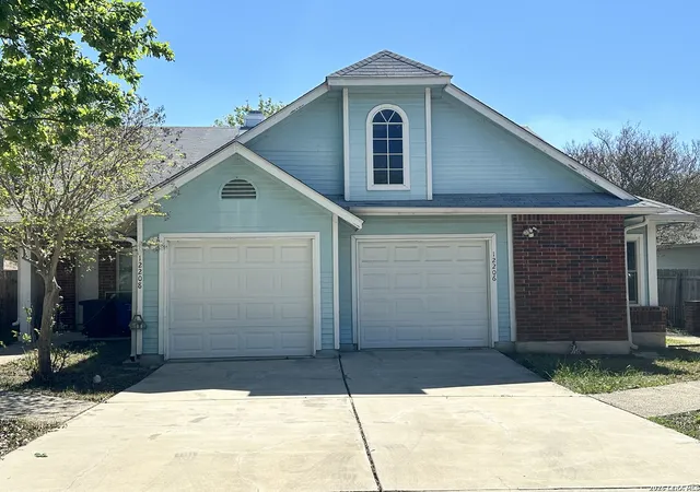Multi family home for sale at 12206 Stoney Spur, San Antonio, TX 78247 | MLS# 1964271