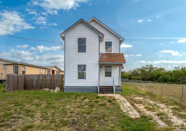 Photo 3 of Single family home for sale at 12160 Interstate 10, Converse, TX 78109 | MLS# 1964273 | Listing updated on 2026-06-27