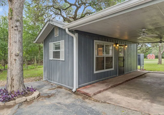 Photo 3 of Single family home for sale at 24818 House Mountain Rd, San Antonio, TX 78255 | MLS# 1964276 | Listing updated on 2026-05-31