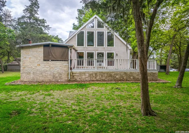 Photo 4 of House for sale at 1055 Beech Crest Dr, Newulm, TX 78950 | MLS# 1964319 | Listing updated on 2026-08-20
