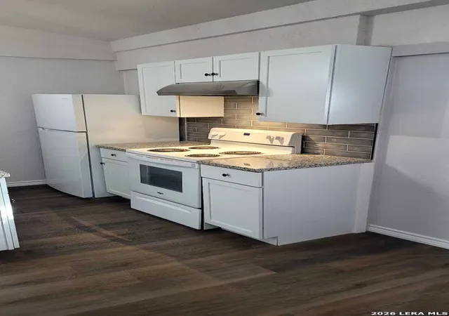 Photo 3 of Single family home for sale at 1402 Edris Dr, San Antonio, TX 78224 | MLS# 1964325 | Listing updated on 2026-06-06