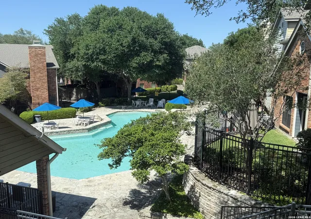 25th image of 8 Chapel Hill Cir #BLDDG M UNIT 8, San Antonio, TX 78240 | MLS# 1964426