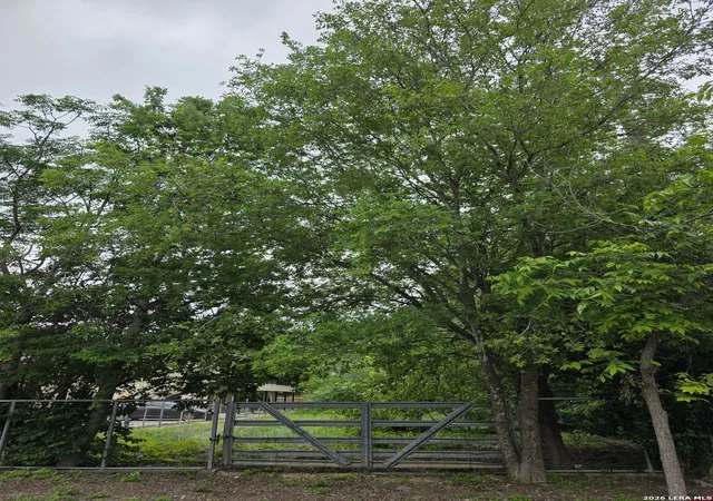 Photo 2 of Land for sale at 930 Drury Ln Drury Ln, San Antonio, TX 78221 | MLS# 1964428 | Listing updated on 2026-05-17