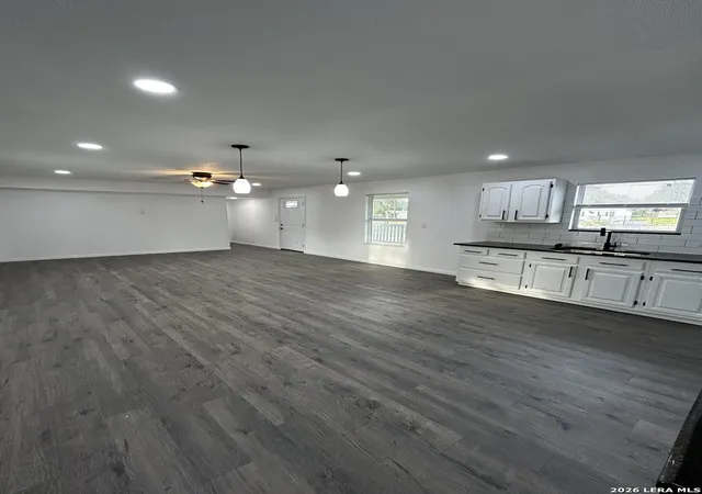 Photo 3 of Manufactured home for sale at 22823 Copper Canyon Dr, Elmendorf, TX 78112 | MLS# 1964486 | Listing updated on 2026-05-17