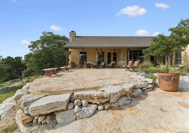 2nd image of 306 Charles, Kerrville, TX 78028 | MLS# 1964503