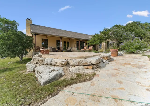 3rd image of 306 Charles, Kerrville, TX 78028 | MLS# 1964503