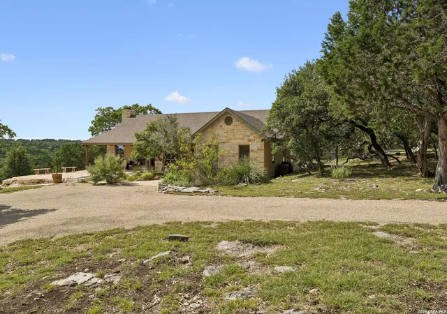 4th image of 306 Charles, Kerrville, TX 78028 | MLS# 1964503